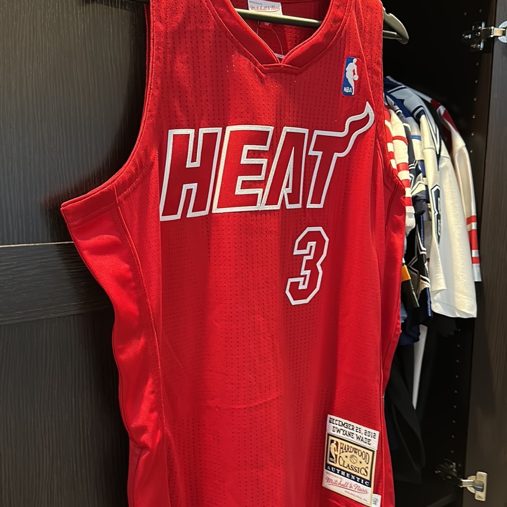 Dwyane Wade Miami Heat Mitchell & Ness 2012 Authentic NBA Jersey - Scarlet - Picture 3 of 9